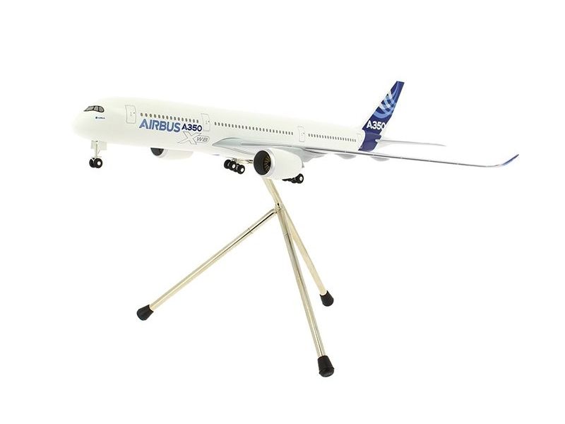 Airbus A350 XWB 1/200 plastic model エアバス 飛行機 プラスチック モデル