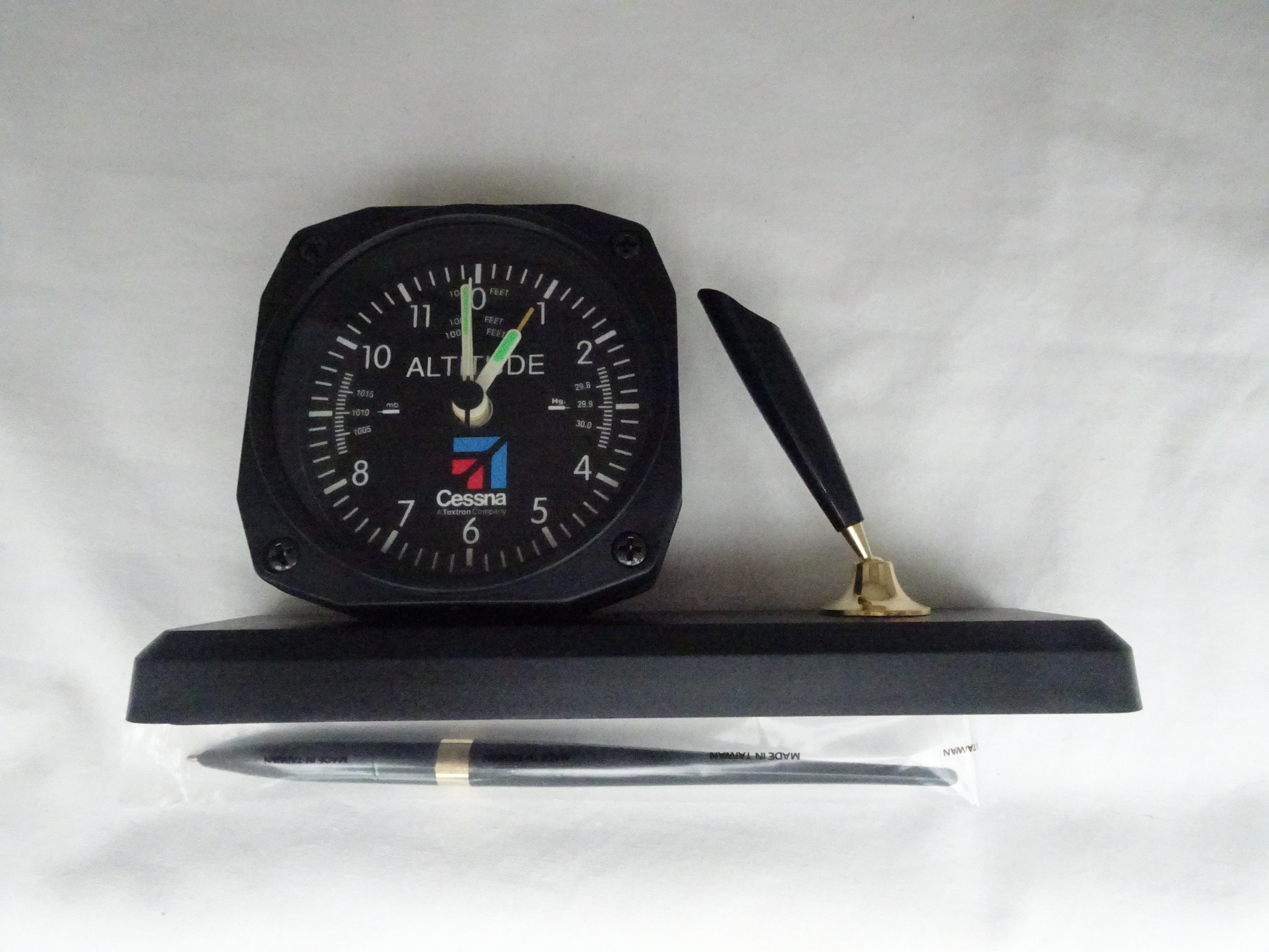 ※ジャンク品　Cessna Altimeter Desk Pen Set