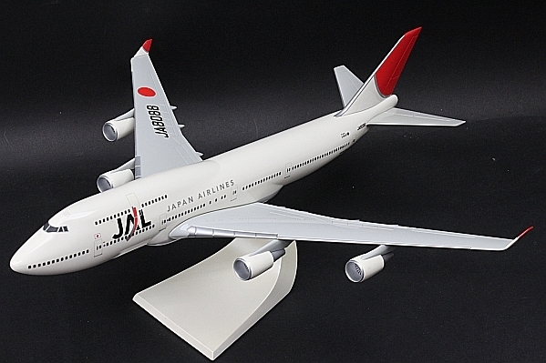 ※ジャンク品　JAL BOEING 747-400 デスクトップモデル 1:144