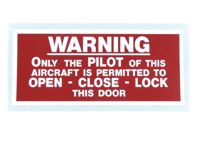 『PILOT ONLY TO LOCK/UNLOK DOOR』